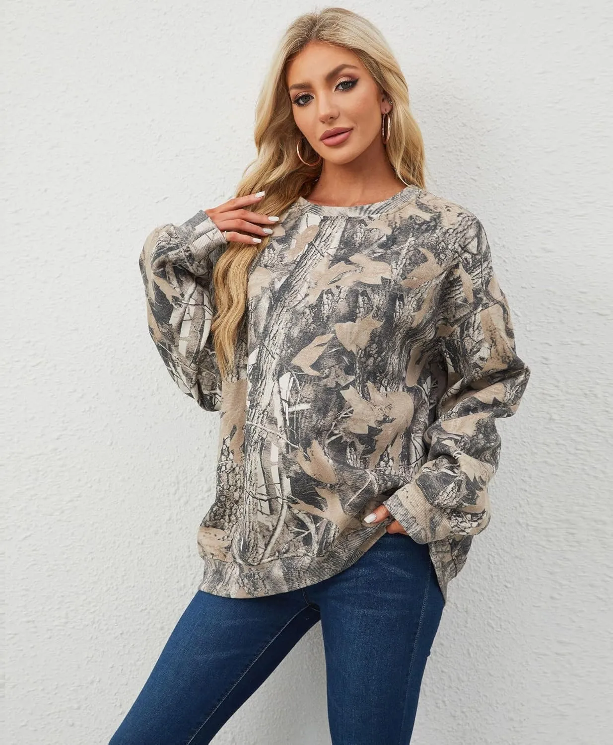 Camo Sweatshirt for Women,Maple Leaf Print Oversized Sweatshirt for Women,Womens Camo Crewneck Sweatshirt
